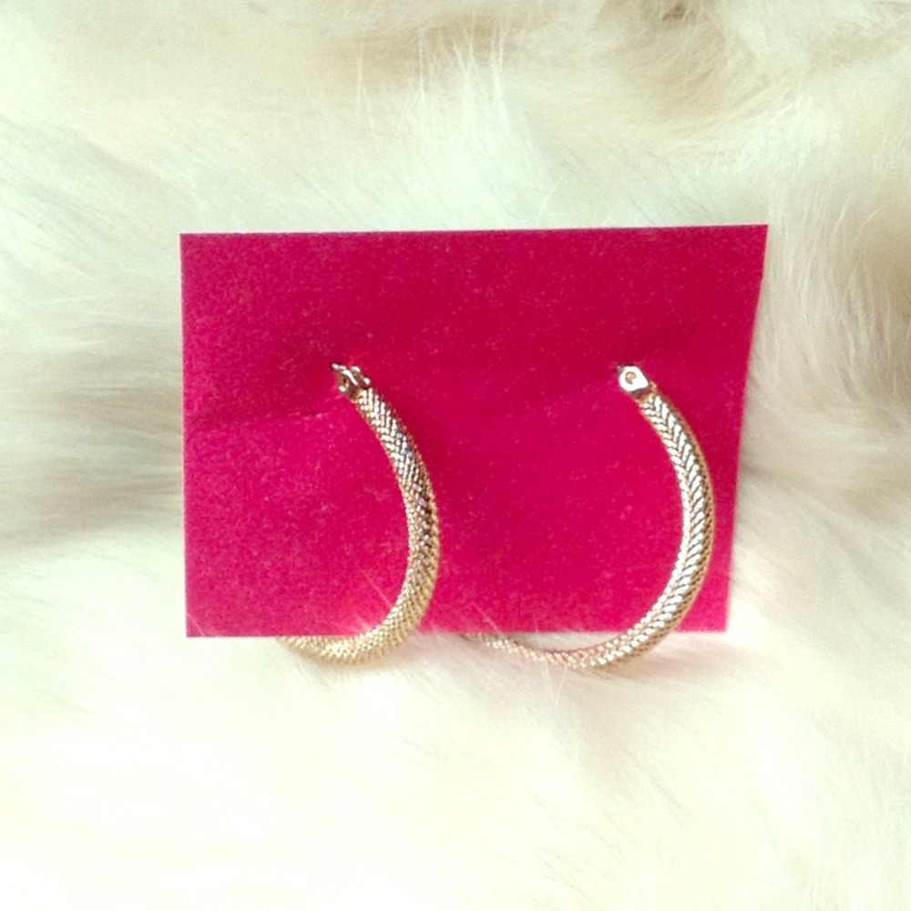 💖Cute Small Hoops💖